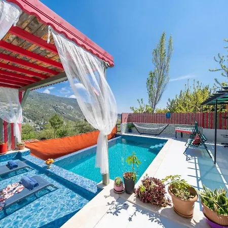 Szálloda Rainbow 4*